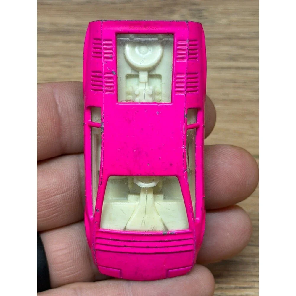 Corgi Juniors Whizzwheels Pink Bizzarrini Manta 1:64 Diecast Race Car - Vintage